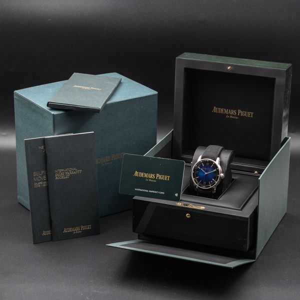 Audemars Piguet CODE 11.59 15210BC.OO.A002KB.01